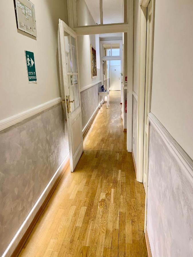 Domus Via Veneto Bed & Breakfast Рим Екстериор снимка