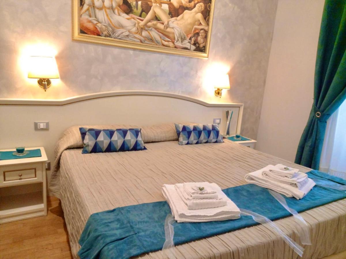 Domus Via Veneto Bed & Breakfast Рим Екстериор снимка
