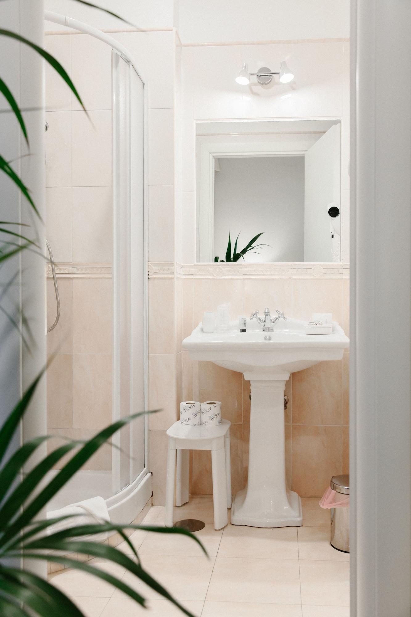 Domus Via Veneto Bed & Breakfast Рим Екстериор снимка
