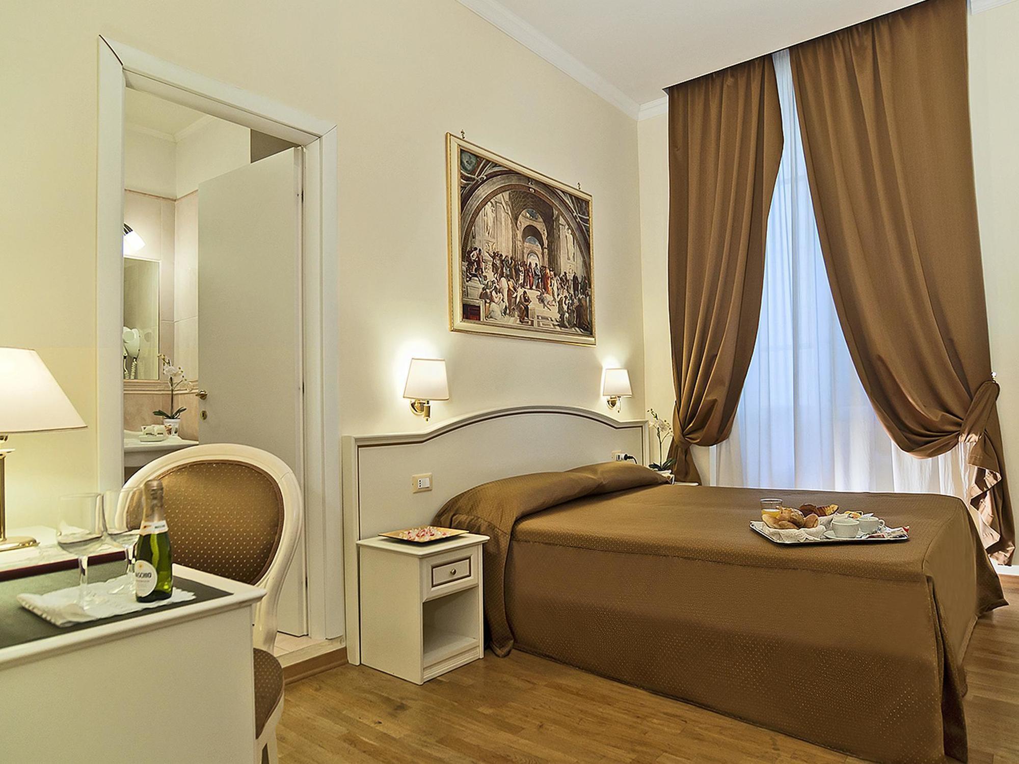 Domus Via Veneto Bed & Breakfast Рим Екстериор снимка