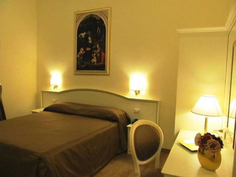 Domus Via Veneto Bed & Breakfast Рим Екстериор снимка